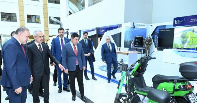 Bakan Uraloğlu'ndan BTK Akademi'ye ziyaret
