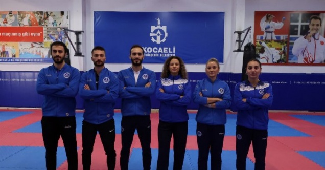 Kağıtspor, Dünya Şampiyonası'na çıkarma yapıyor