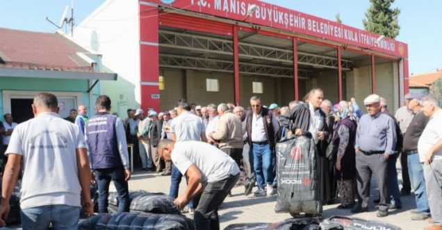Kula ve Selendili üreticilere zeytin hasat örtüsü