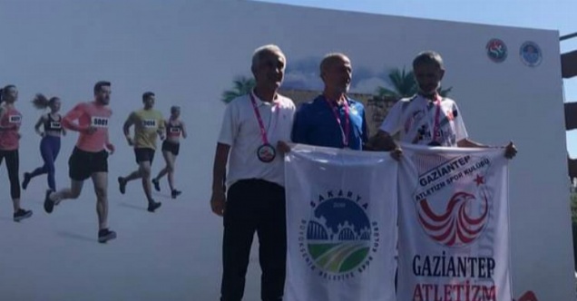 Sakarya atletizmde şampiyonluğu kaptırmadı