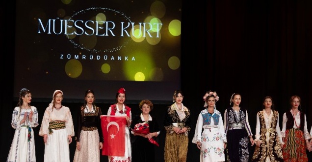 Ünlü tasarımcıdan 'Zümrüdü Anka' defilesi