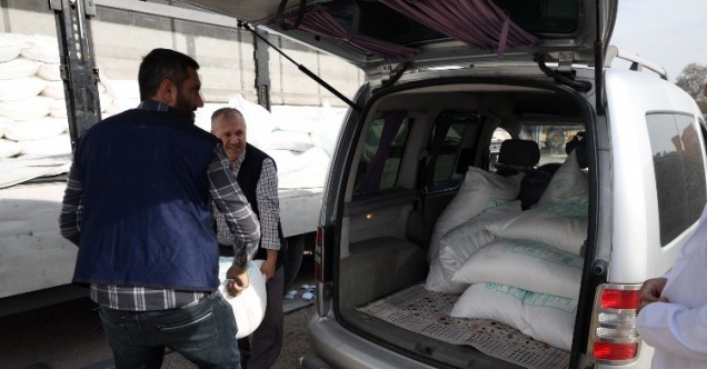 61 bin 885 arı kovanına şeker desteği