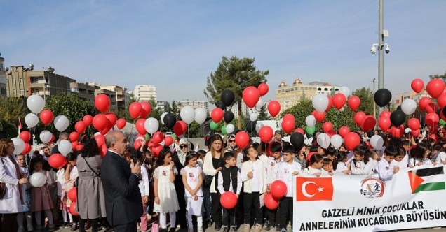 Balonlar Filistinli çocuklar için