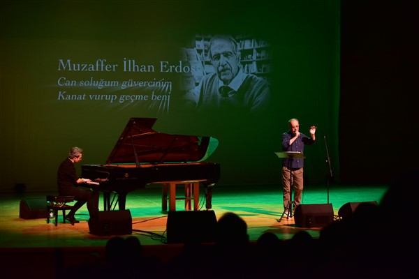 63. Uluslararası Bursa Festivali’nde Hüsnü Arkan ve Dengin Ceyhan sahne aldı
