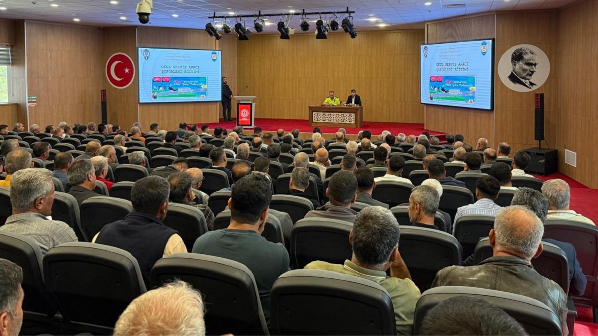 Adıyaman’da servis şoförlerine yönelik bilgilendirme toplantısı yapıldı