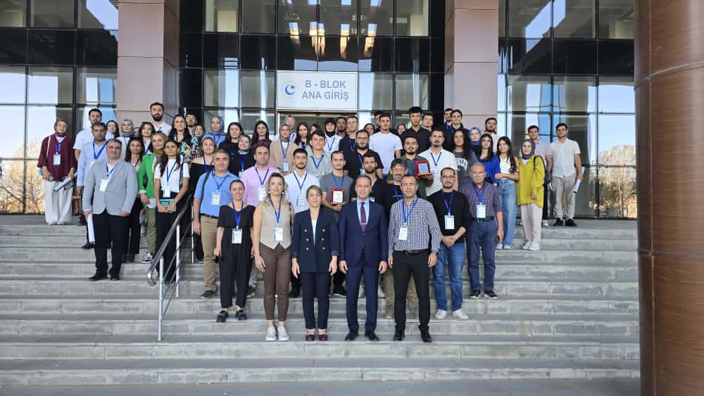 Adıyaman Üniversitesi’nde, ‘TÜBİTAK 2209’ öğrenci projeleri sergilendi