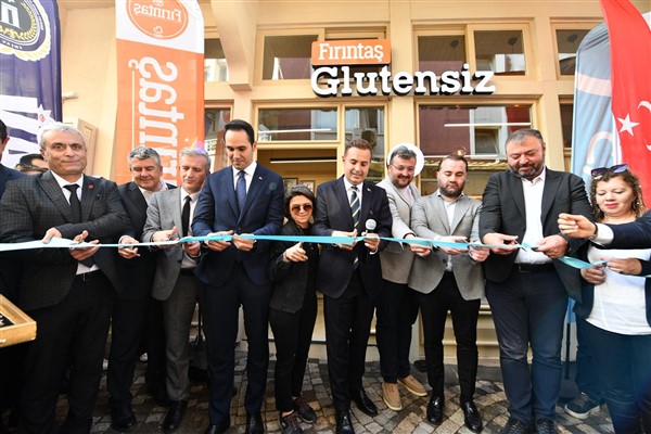 Akın, Fırıntaş Glütensiz Kafe - Marketin ikinci şubesinin açılışını gerçekleştirdi