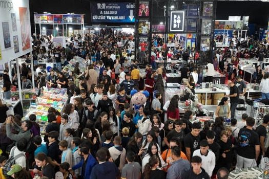 Antalya Kitap Fuarı Ziyaretçi Rekoru Kırdı