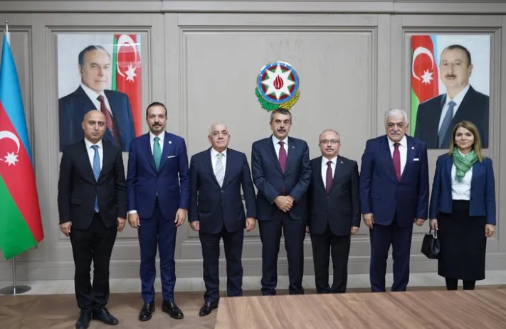 Azerbaycan Başbakanı Asadov, Bakan Tekin ile Görüştü