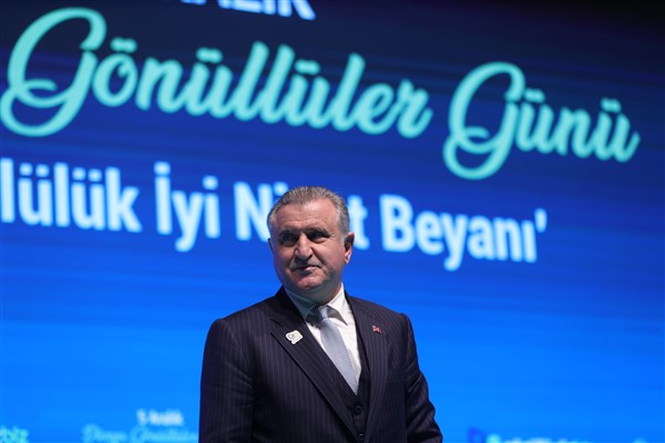 Bakan Bak’tan milli boksörler için tebrik mesajı