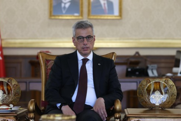 Bakan Memişoğlu, AK Parti Gazipaşa İlçe Başkanlığını ziyaret etti