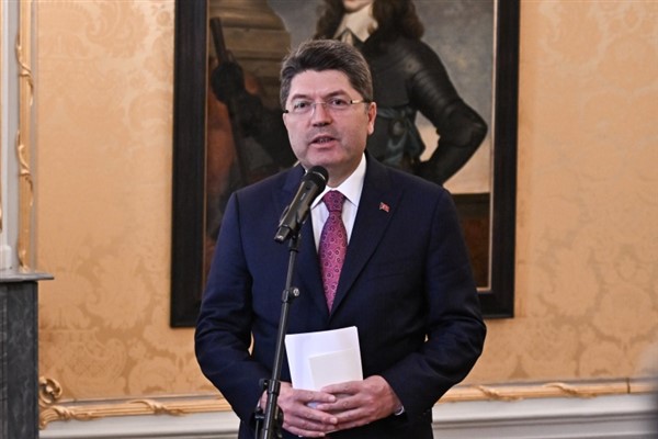 Bakan Tunç: Hedefimiz daha yüksek standartlı bir demokrasi