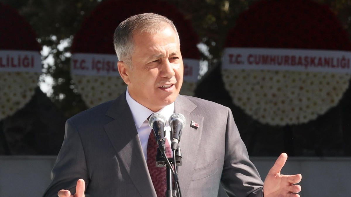 Bakan Yerlikaya: '537 vatandaşımızı 984 milyon TL dolandıran şebeke çökertildi'