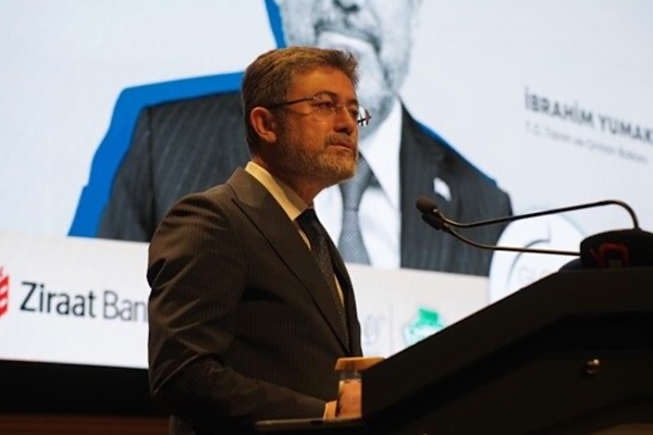 Bakan Yumaklı, Bitlis’te üreticiler ve tarım projeleriyle buluştu