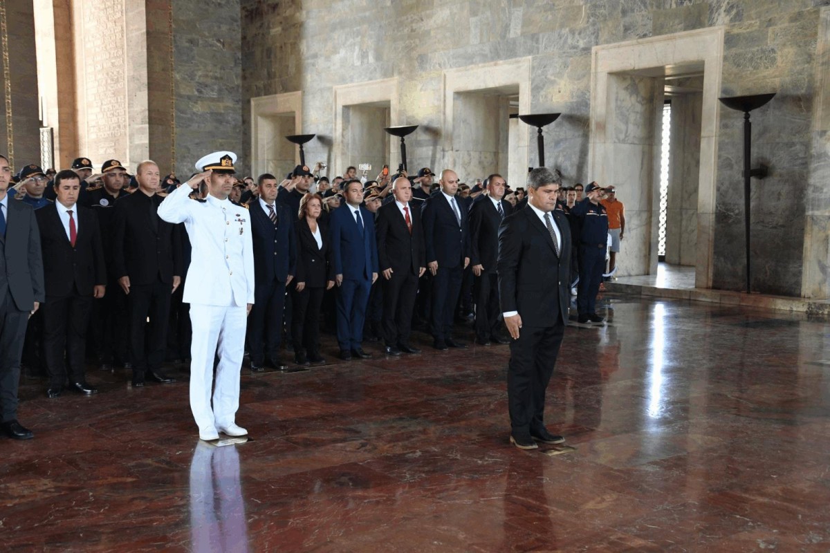 Balıkesir İtfaiyesi’nden Anıtkabir’e Saygı Ziyareti