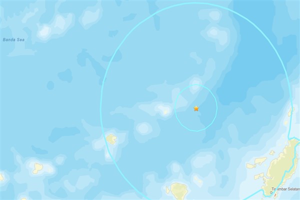 Banda Denizi'nde deprem