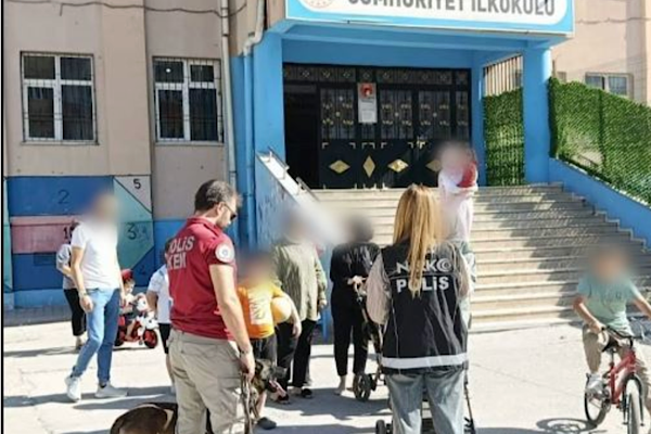 Batman’da okul çevrelerinde narkoalan uygulaması