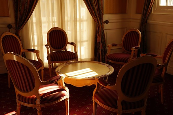 Bayraktaroğlu'ndan Katar temasları