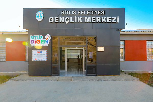Bitlis’te gençlere dijital ve mesleki eğitim