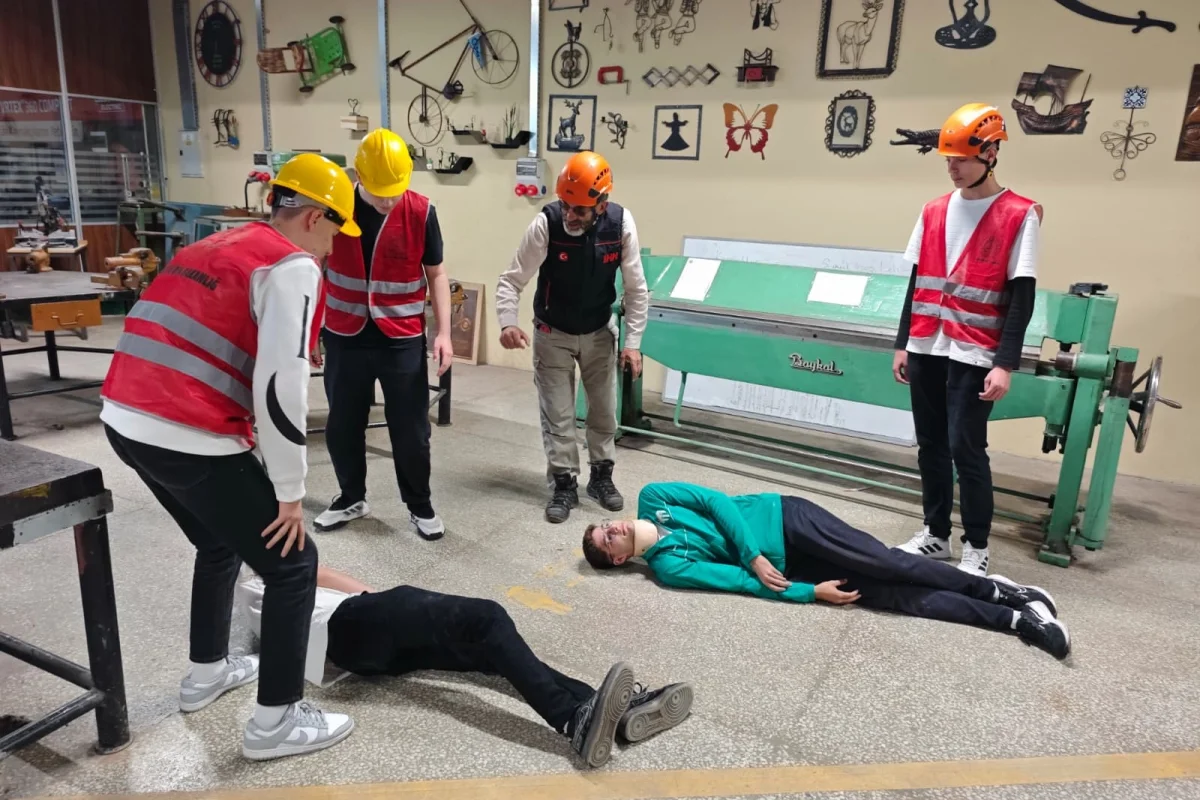 Bursa’da Afet Farkındalığı İçin Gerçeğini Aratmayan Tatbikat