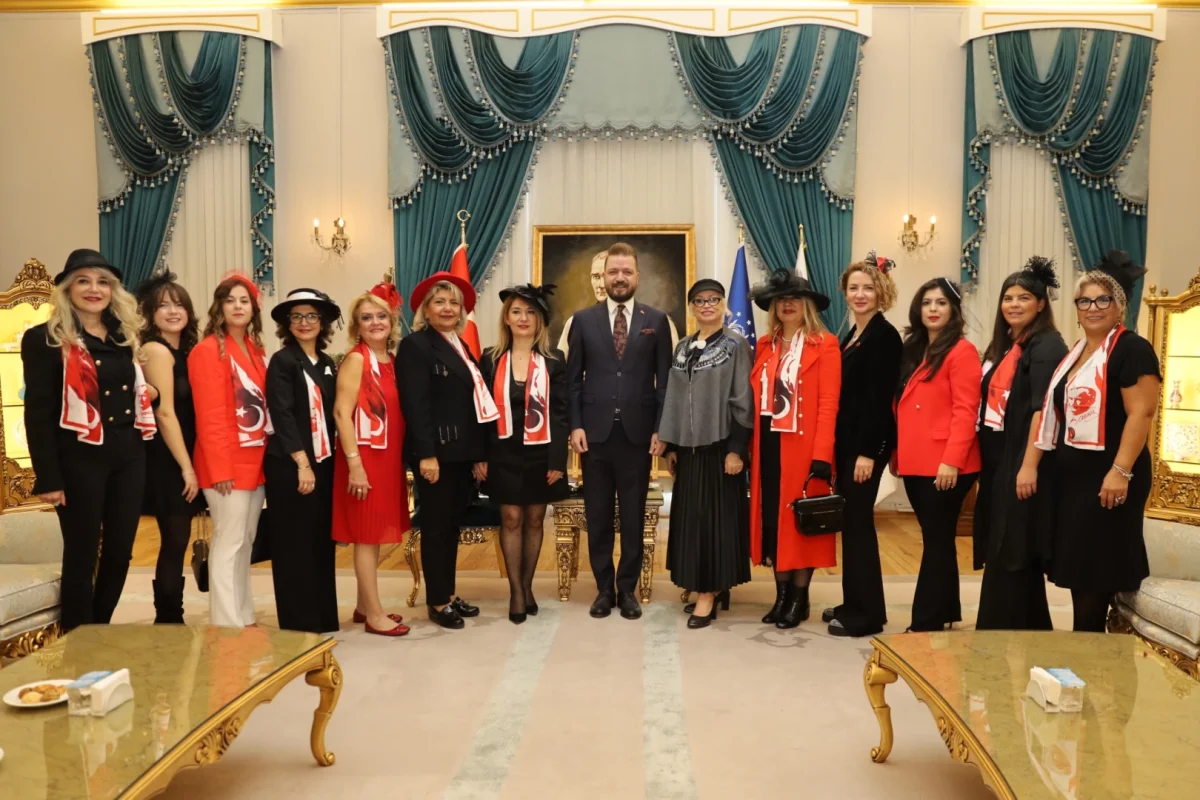 Bursa’da Şapka Devrimi’nin 100. Yılı Sergi ve Söyleşiyle Anıldı