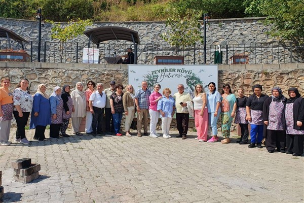 Bursa'da “Sonbahara Merhaba” buluşması Zeyniler Köyü’nde gerçekleşti