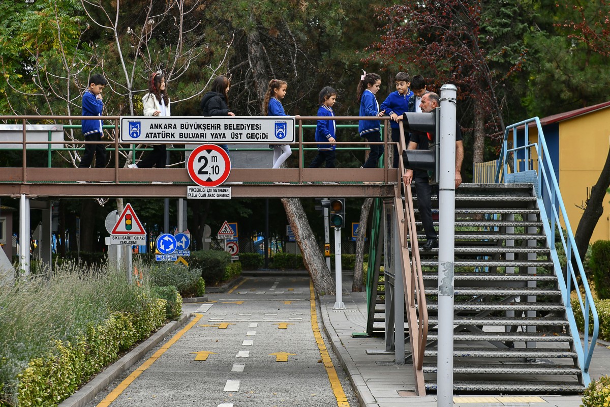 BÜYÜKŞEHİR BELEDİYESİ’NDEN ÇOCUKLARA TRAFİK EĞİTİMİ