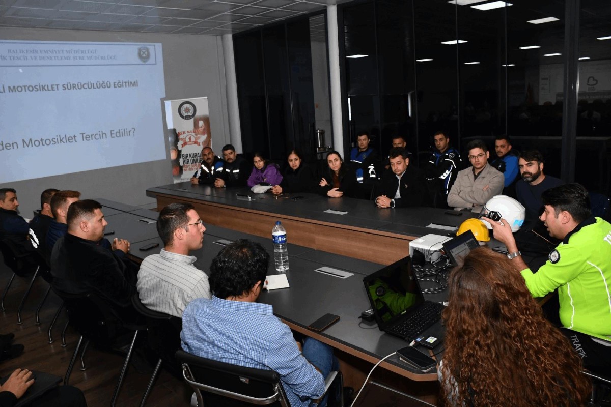 Büyükşehir Çalışanlarına Motorlu Bisiklet Eğitimi Verildi