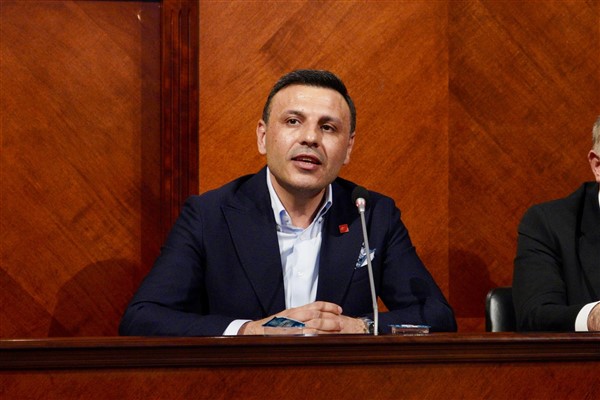 Çelik: Bülent Ecevit’i saygıyla anıyorum