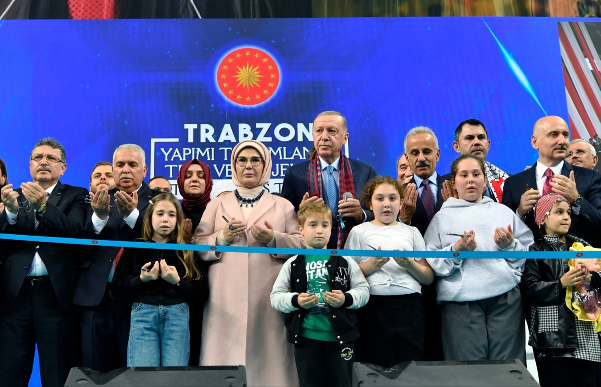 Cumhurbaşkanı Erdoğan’dan Özel’e sert tepki: ‘Hiç mi hicap duymuyorsun?’