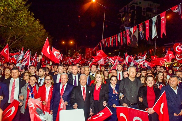 Cumhuriyet'in 102'nci yıl dönümü Bursa'da kutlandı