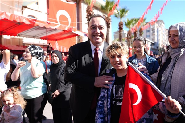 Cumhuriyet'in 102'nci yıl dönümü Manisa'da kutlandı