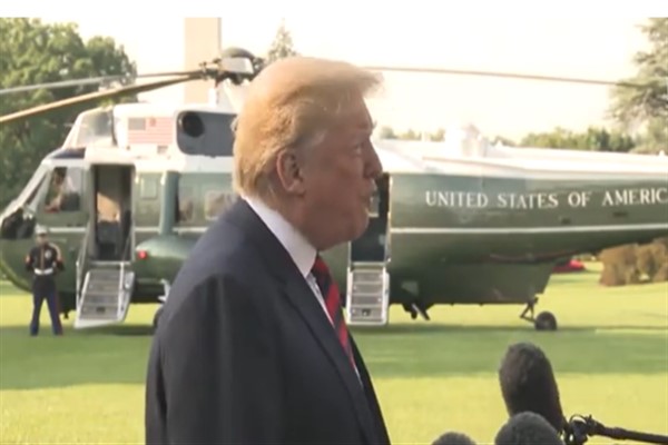 Donald ve Melania Trump'ın helikopteri arıza sonrası acil iniş yaptı