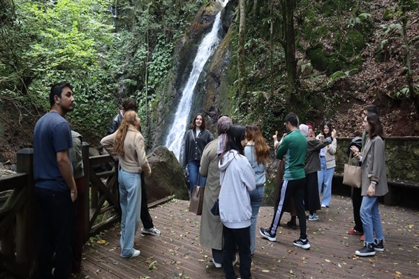 Düzce'de üniversite öğrencilerine şehir turu düzenlendi
