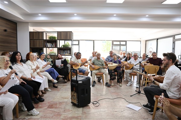 ESMEK kursiyerlerinden konser