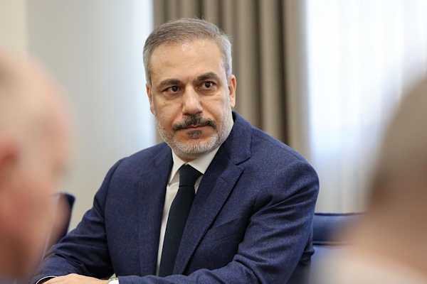 Fidan, Hançer’i kabul etti