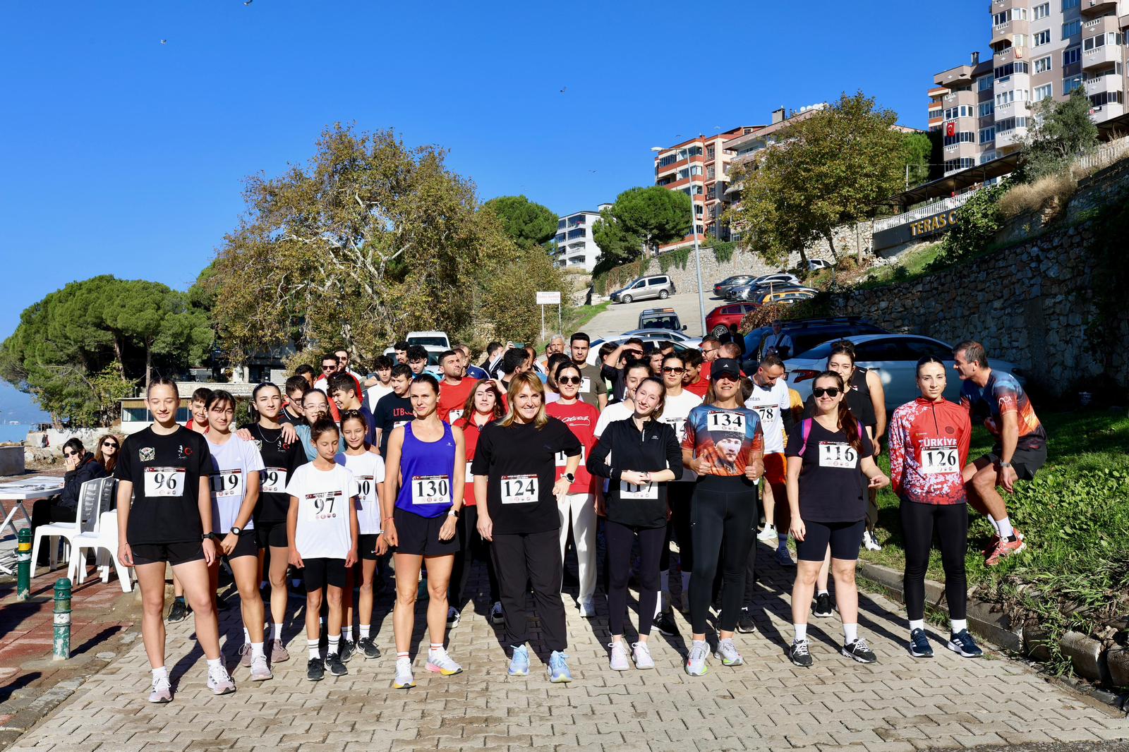 Gemlik'te "Cumhuriyet Koşusu" düzenlendi