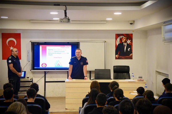 Giresun Atatürk Anadolu Lisesi’nde yangın tatbikatı yapıldı