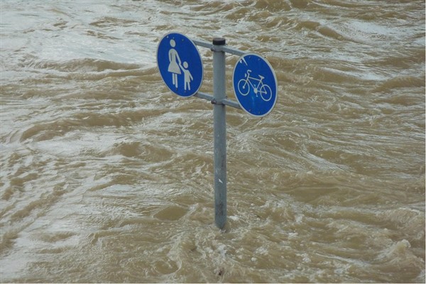 Hatay'da kuvvetli yağış nedeniyle sel ve su baskınları meydana geldi