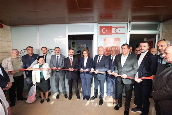 Karamürsel Muhtarlar Derneği'nin yeni hizmet binası açılışı gerçekleşti