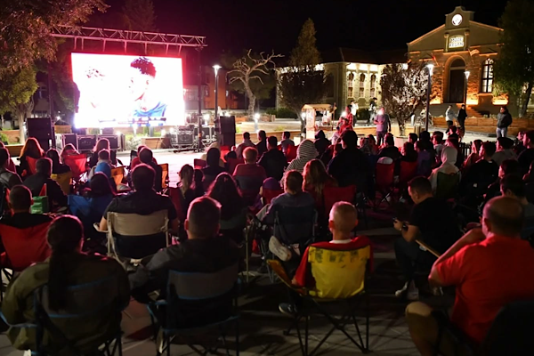 Keşan’da A Milli Basketbol Takımı maçı dev ekranda izledi