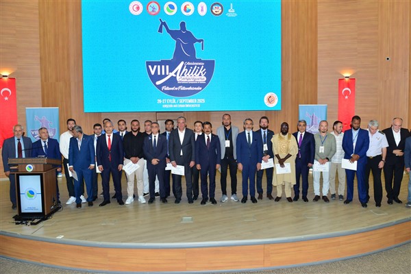 Kırşehir'de 8. Uluslararası Ahilik Sempozyumu gerçekleştirildi