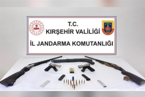 Kırşehir'de ruhsatsız silah operasyonu