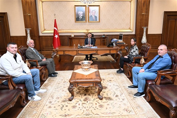 Kocaeli Valisi Aktaş, Karamürsel heyeti ile bir araya geldi