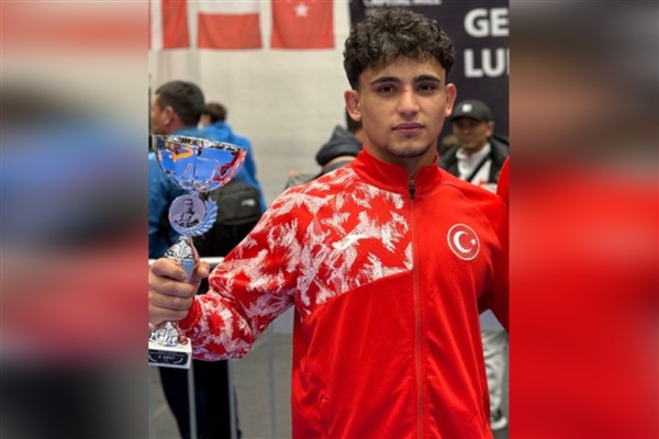 Konyalı güreşçi Kılınç’tan Estonya’da gümüş madalya