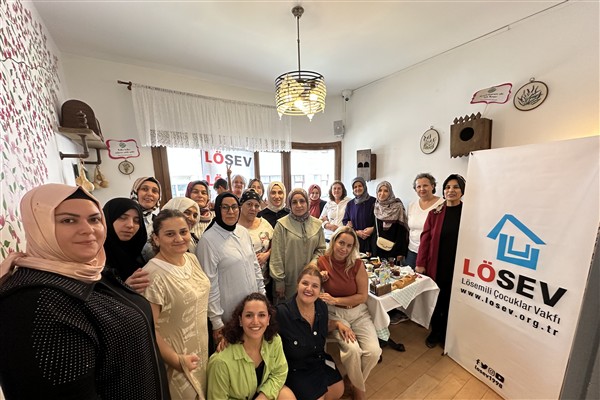 LÖSEV anneleri moral kahvaltısında buluştu
