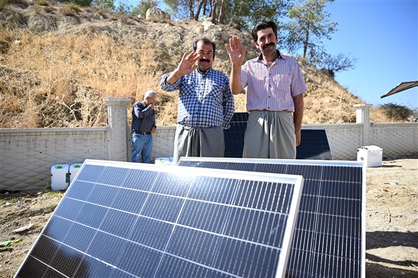 Mersin Büyükşehir Belediyesi'nden çiftçilere tarımsal destek