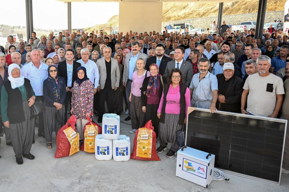 Mersin Büyükşehir’den Çiftçilere Üçlü Destek