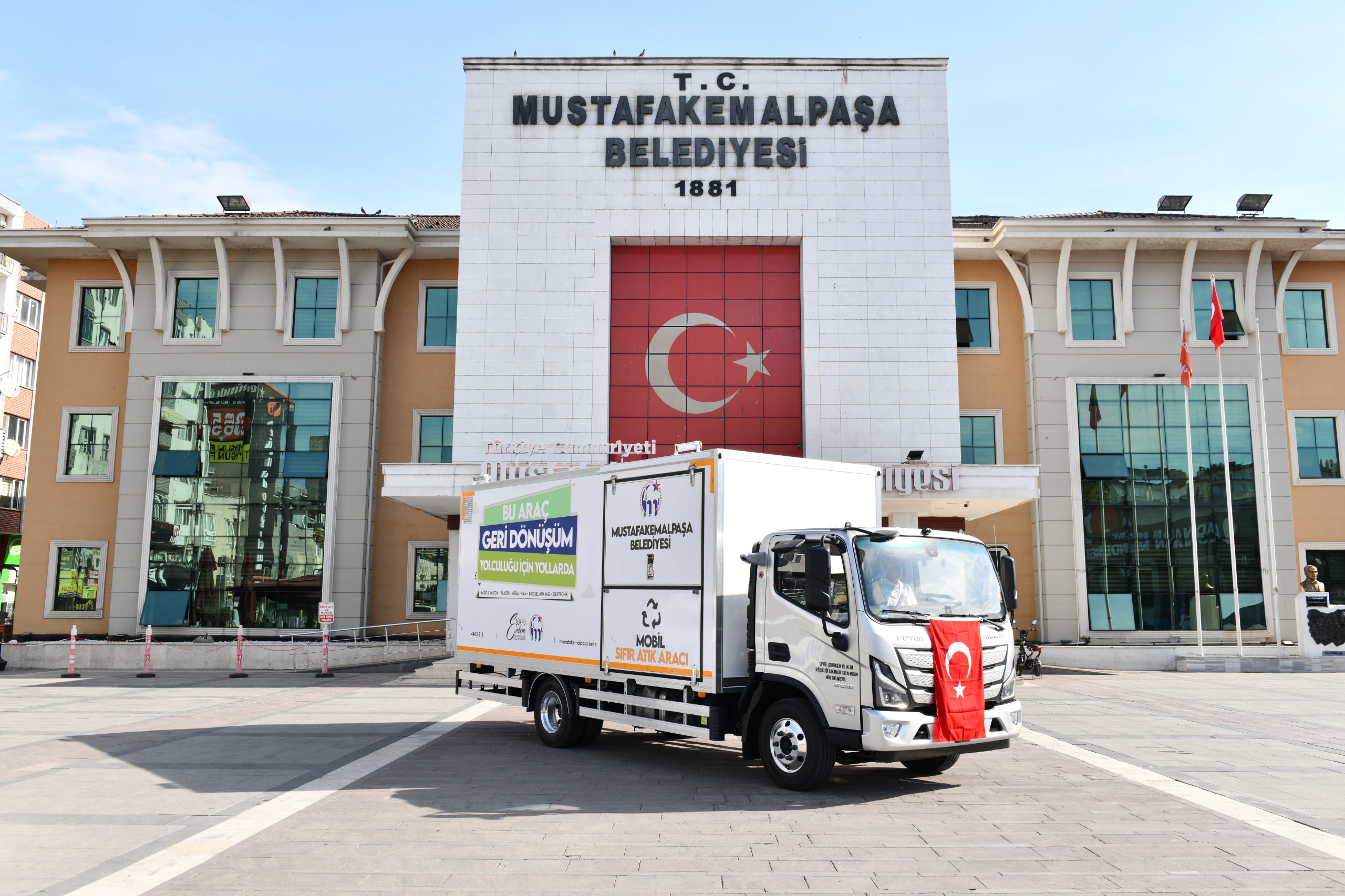 Mustafakemalpaşa'da hibe araç alım süreci sonuçlandı