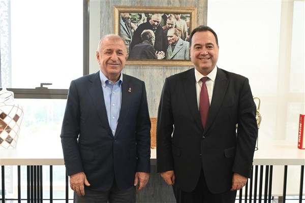 Özdağ, parti heyeti ile Manisa Büyükşehir Belediyesi’ni ziyaret etti